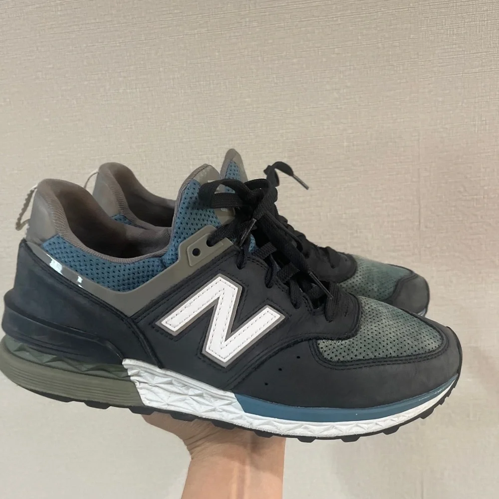 New Balance 574 Classic Size 9 Gray Blue Green  Multi Shoes - Picture 4 of 10